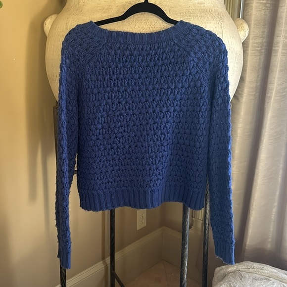 Blue sweater 🥞 - Picture 3 of 3